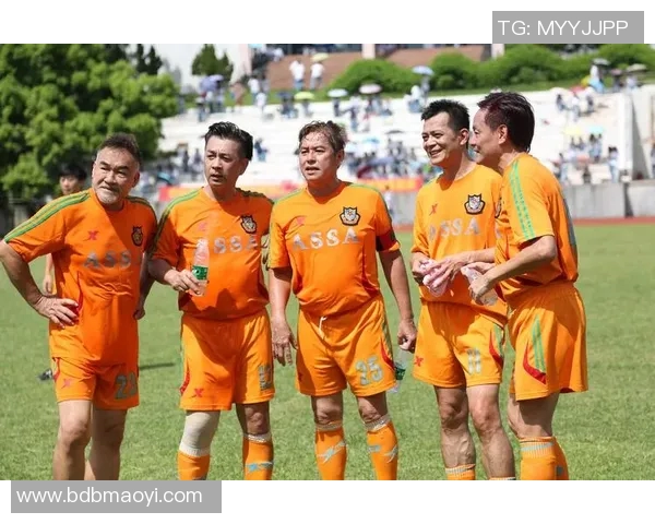 石家庄足球明星赛盛大举行球迷齐聚见证精彩对决与明星风采